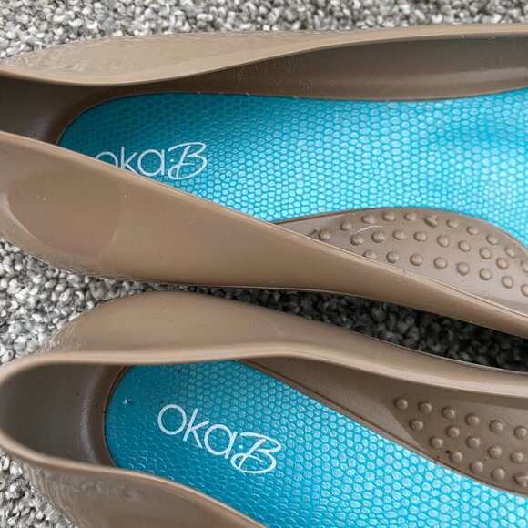 Oka B Ballet Flats Tan Rubber Jelly Flats Womens Size 8 - Picture 6 of 6